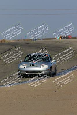 media/Oct-29-2022-CalClub SCCA (Sat) [[e05833b2e9]]/Race Group 3/Qualifying (Outside Grapevine)/